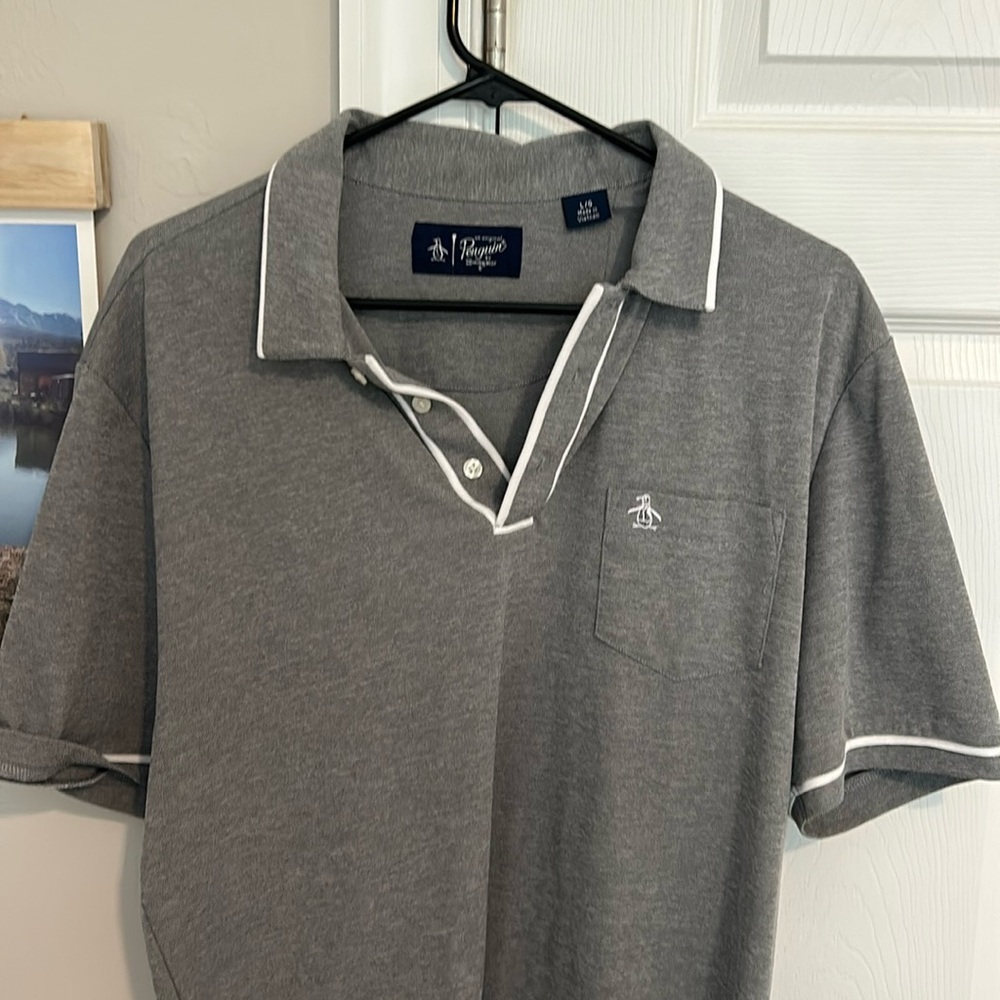 Men’s Original Penguin Performance shirt Size L. Gray color. 100% polyester.